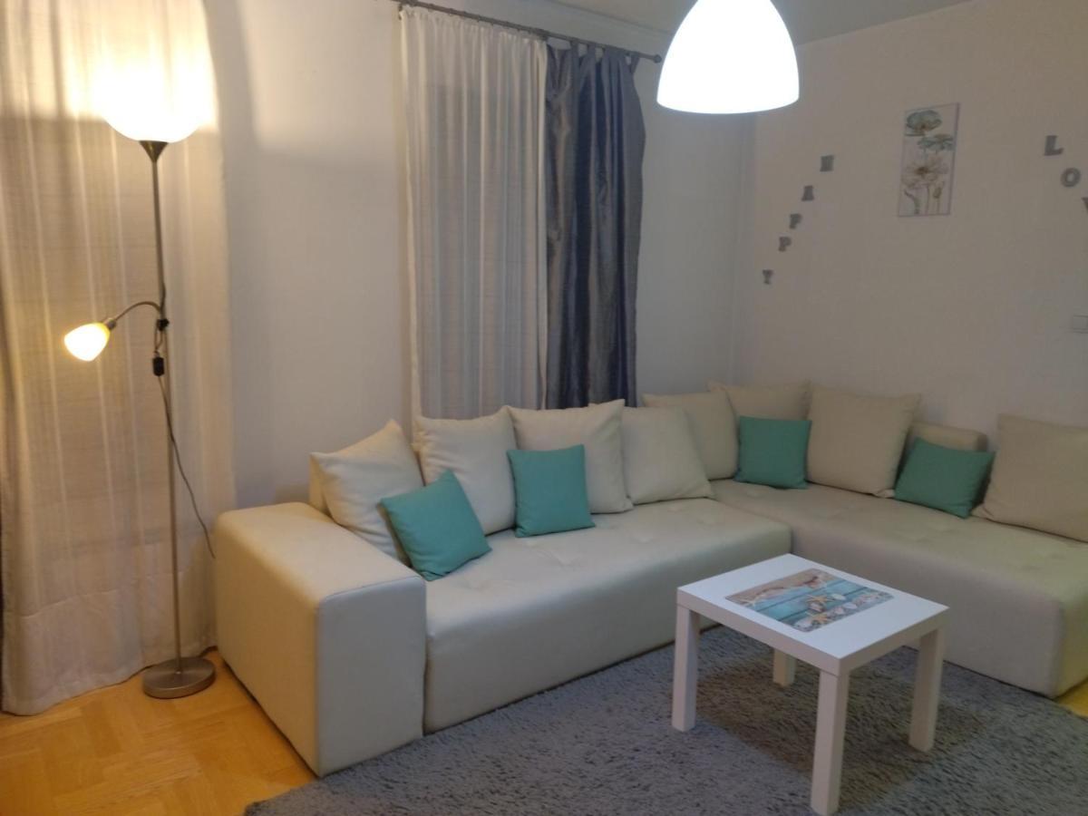 Apartman Gana Altina Lux Белград Экстерьер фото